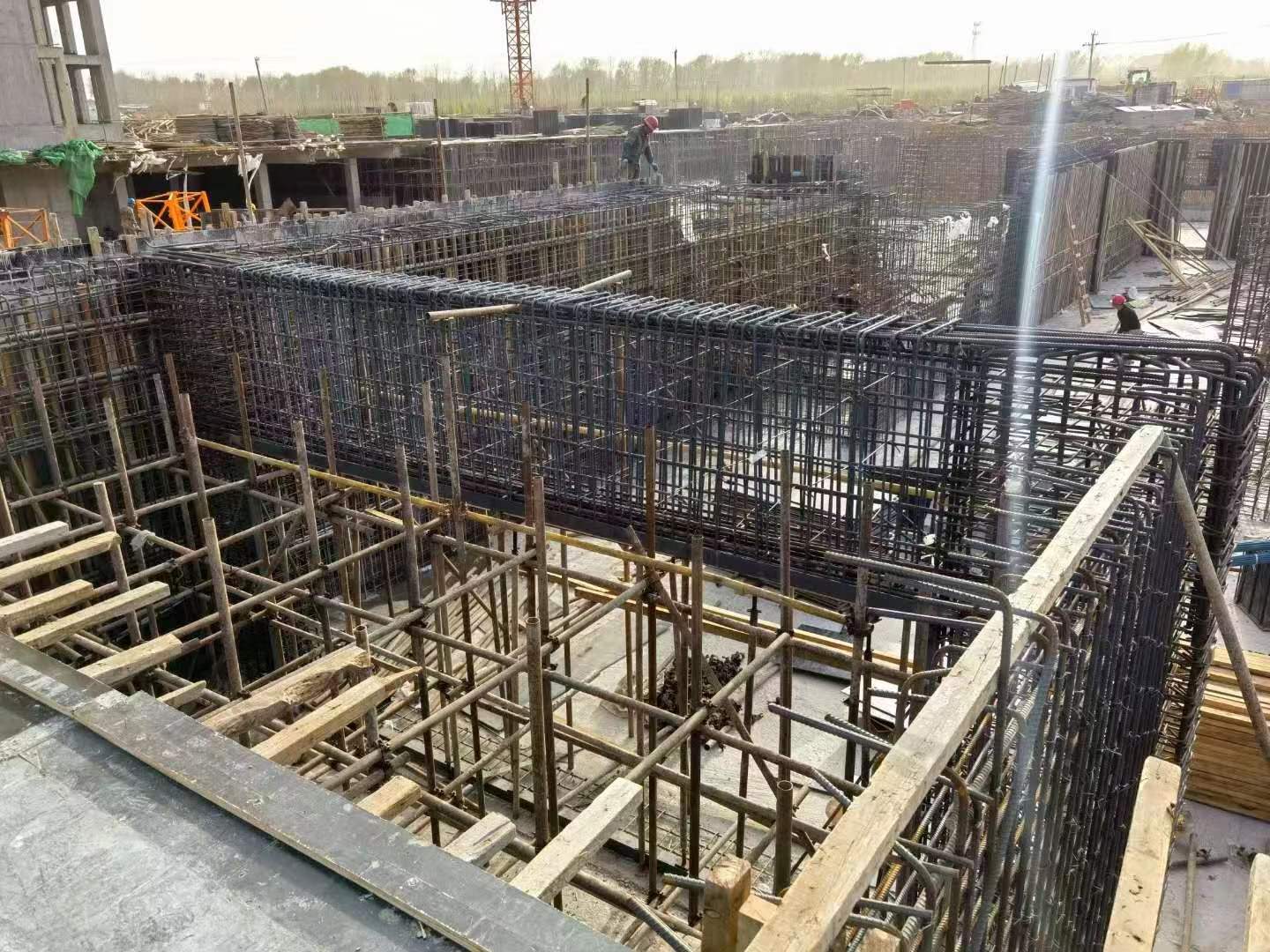 红坪镇建筑基础筏板施工时混凝土有哪些常见问题?